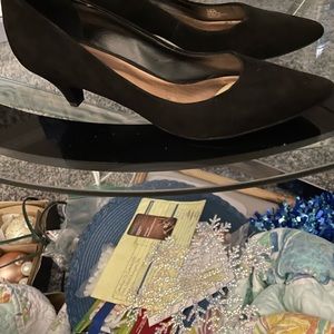 Black velvet low heels - excellent condition!